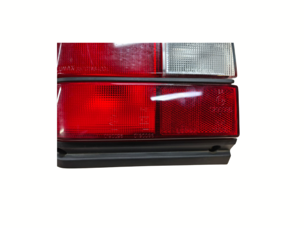 Foco Trasero Izquierdo Suzuki Maruti - Imagen 2